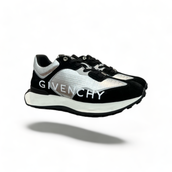 Givenchy Giv Runner Sneakers Gray