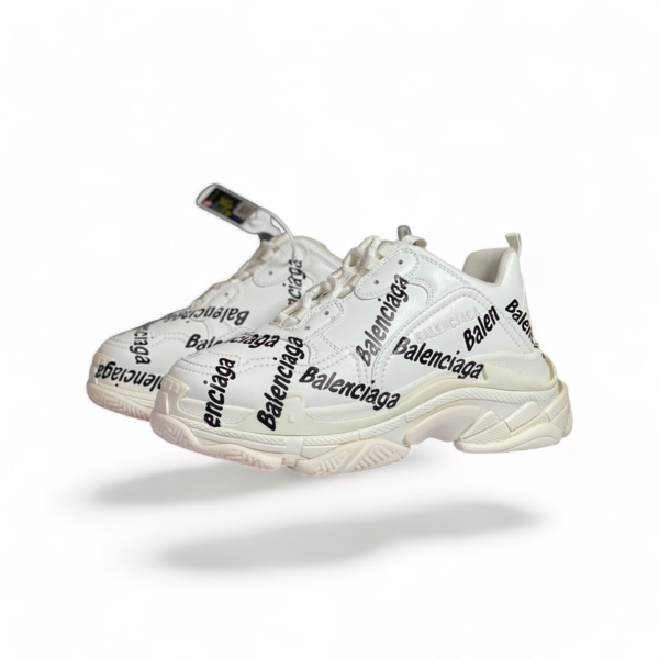 BALENCIAGA WHITE ‘TRIPLE S’ SNEAKERS