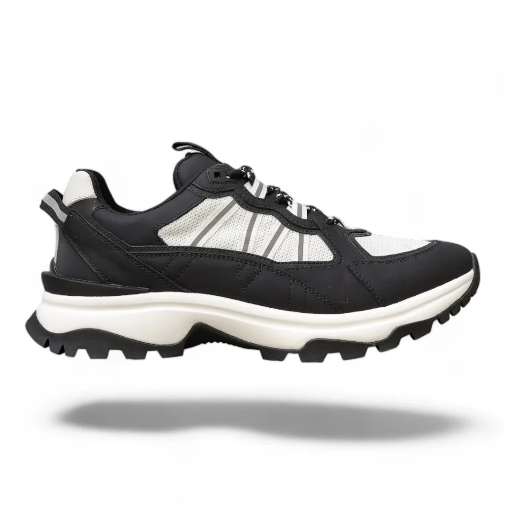 BURBERRY chunky runner white&black