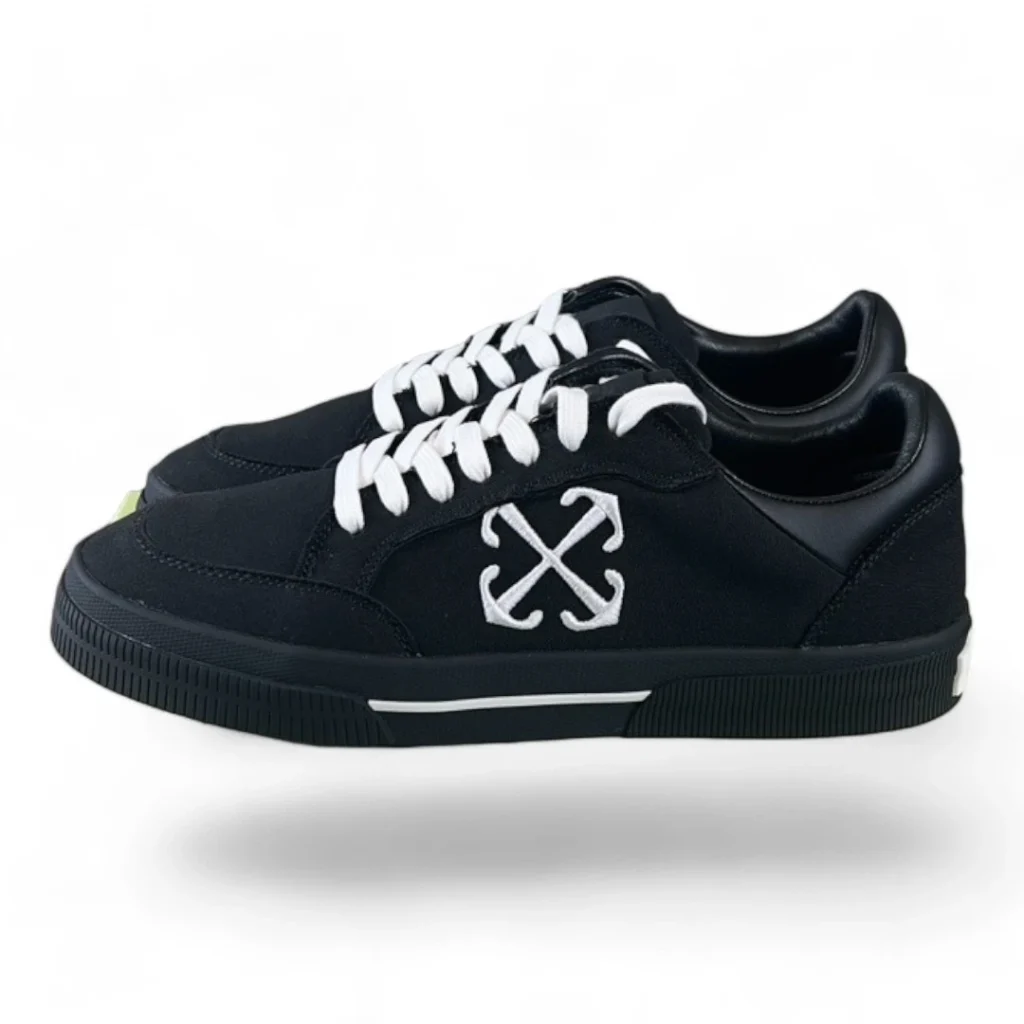 OFF-WHITE vulcanized low-top black and white