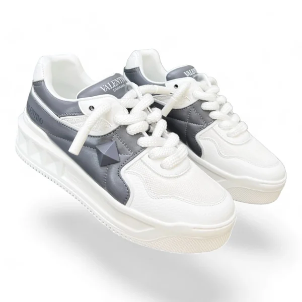 VALENTINO garavani sneaker white&gray
