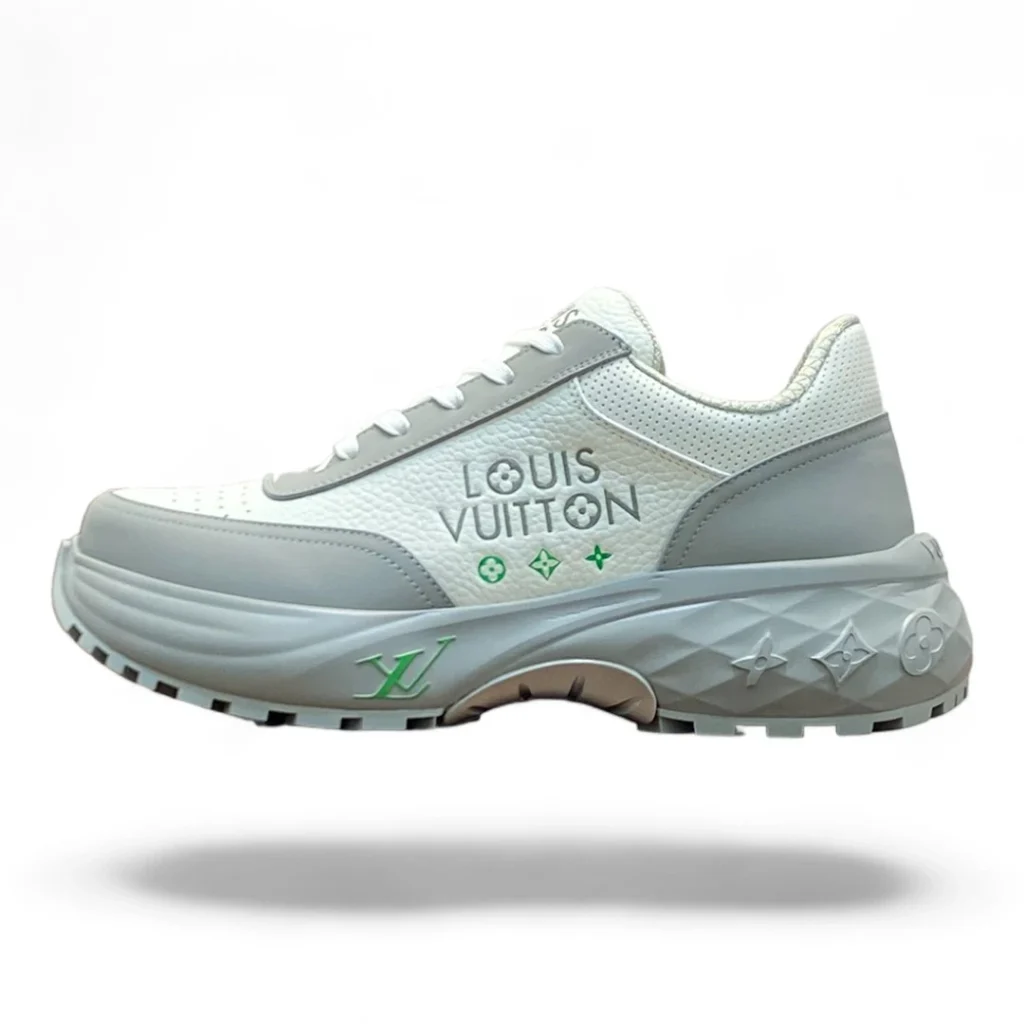 LOUIS VUITTON runner tatic grey&white