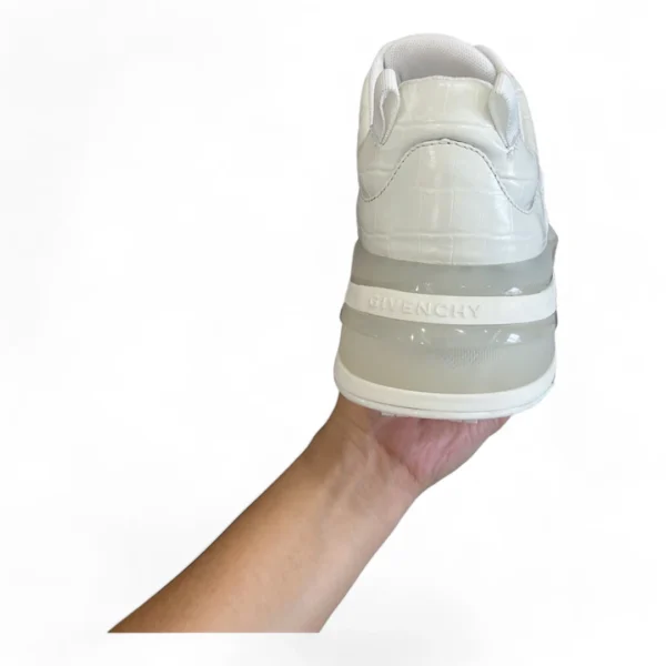 GIVENCHY jaw low-top white