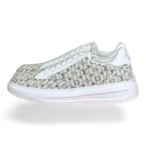 LOUIS VUITTON time out sneaker grey and white