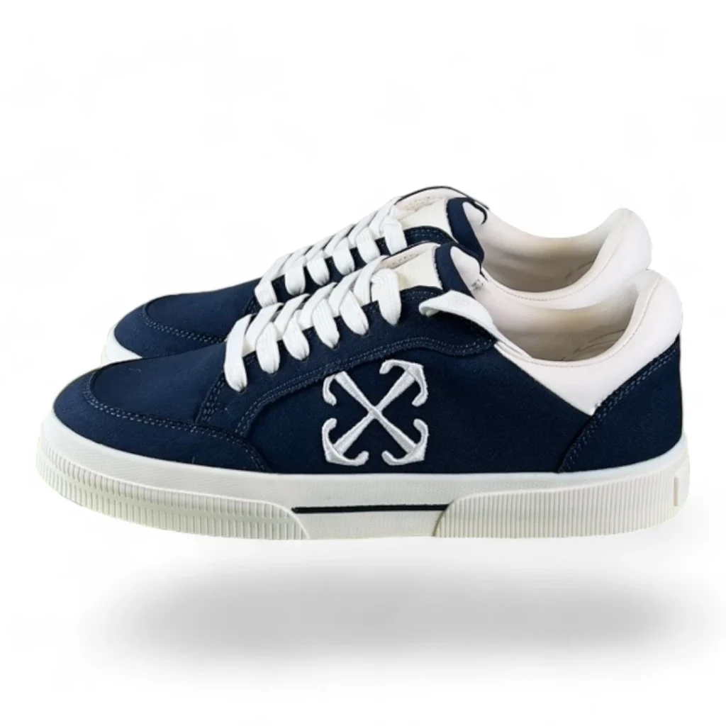 OFF-WHITE vulcanized low-top navy and white