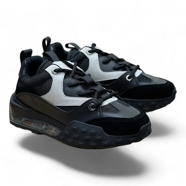 GIVENCHY giv runner black and grey