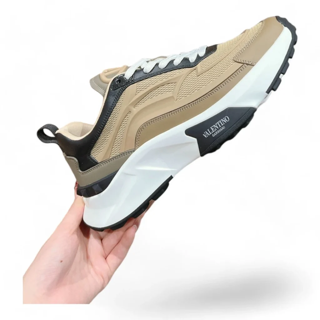 VALENTINO garavani Gumboy beige and black