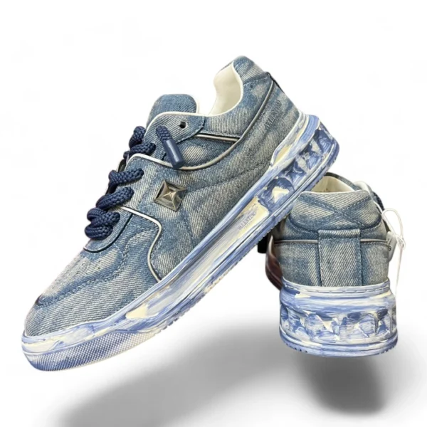 VALENTINO garavani one stud XL blue canvas
