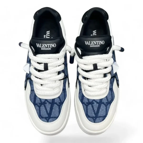 VALENTINO garavani open skate blue and white