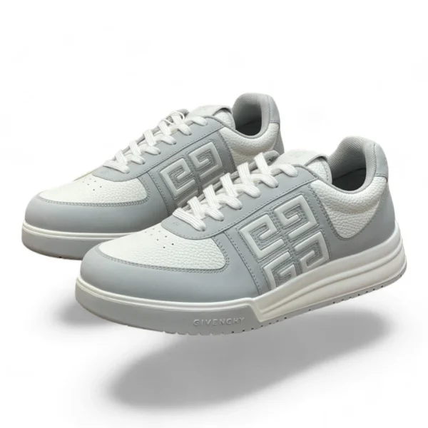 GIVENCHY city sport olive and white