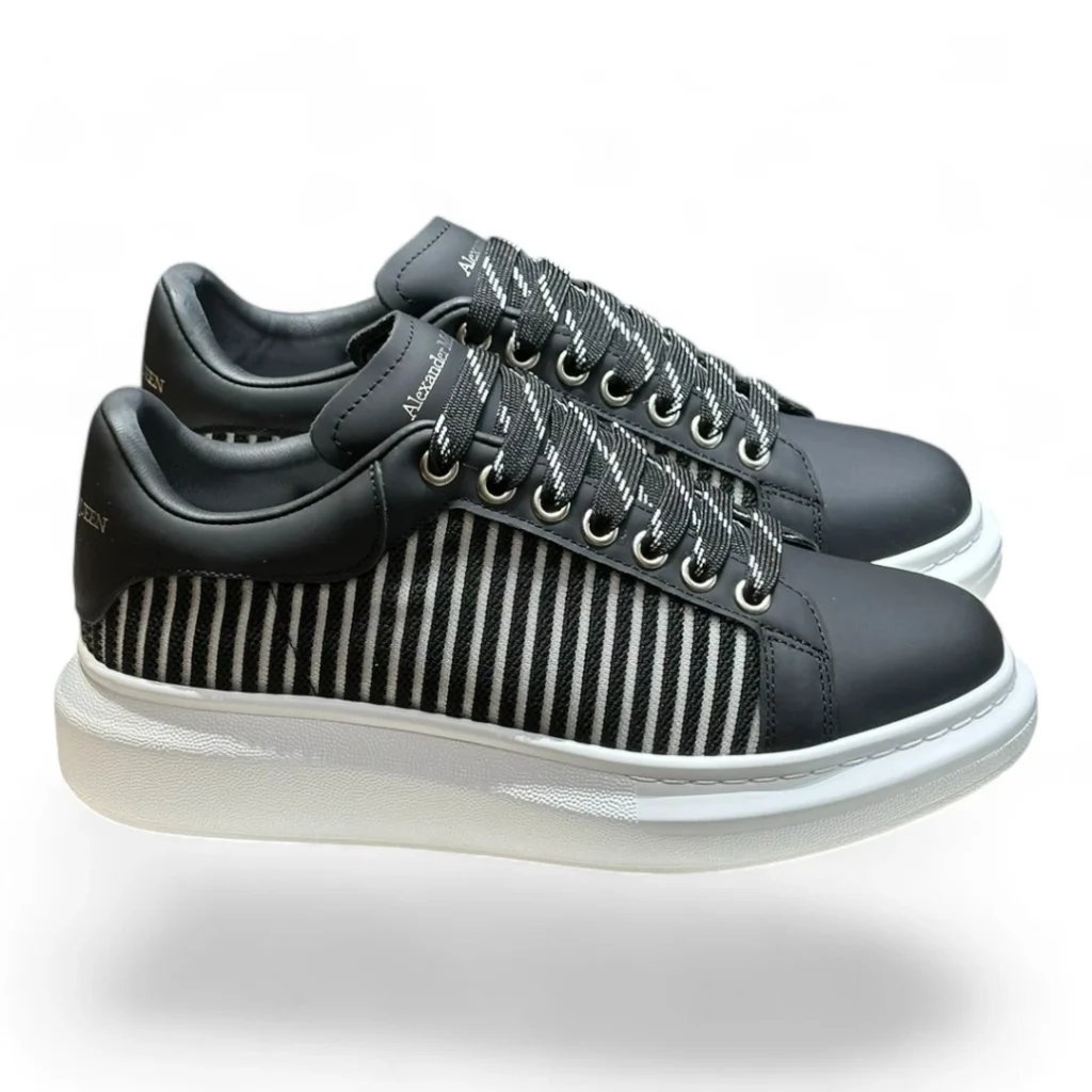 ALEXANDER MCQUEEN oversized sneaker black and grey