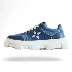 LOUIS VUITTON lv squad sneaker blue and white