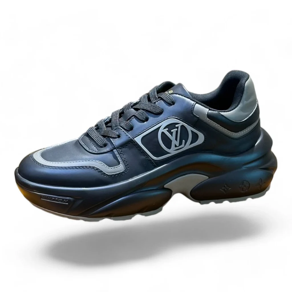 LOUIS VUITTON run away pulse all black