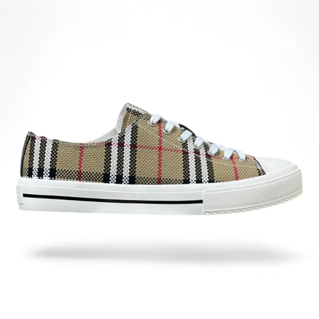 BURBERRY vintage check beige and white