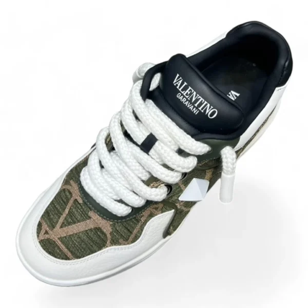 VALENTINO garavani open skate green and white