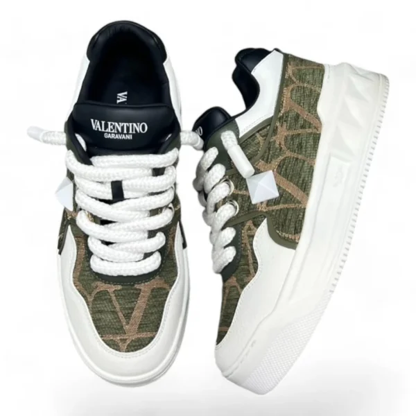 VALENTINO garavani open skate green and white