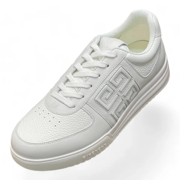 GIVENCHY city sport white