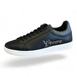 LOUIS VUITTON time out sneaker black and white