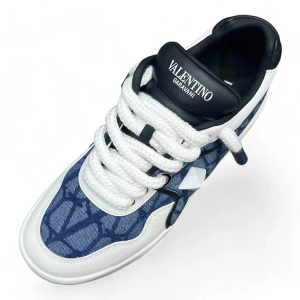 VALENTINO garavani open skate blue and white