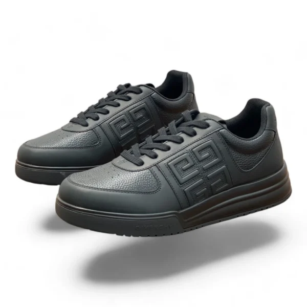 GIVENCHY city sport black