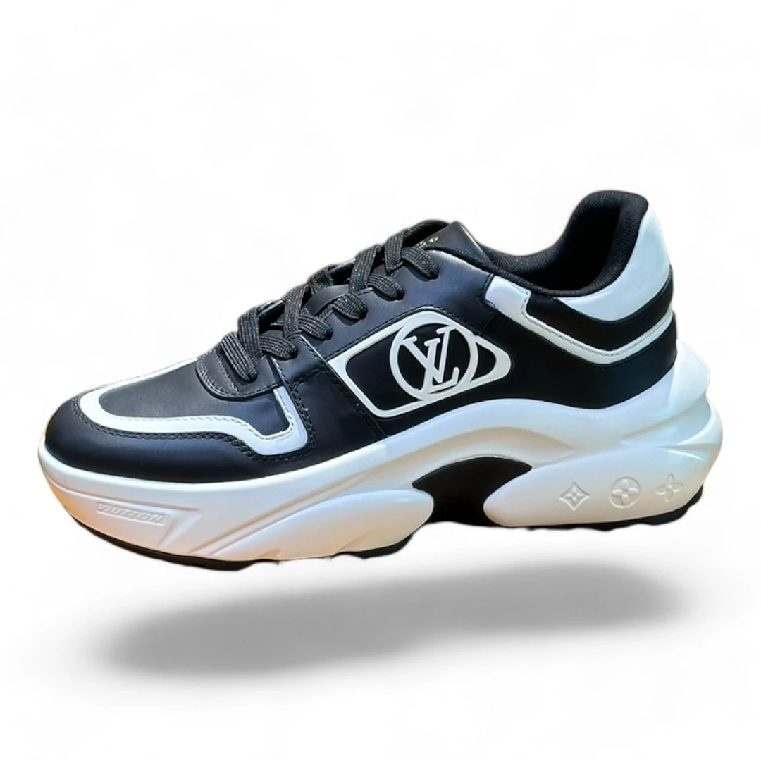 LOUIS VUITTON run away pulse black and white
