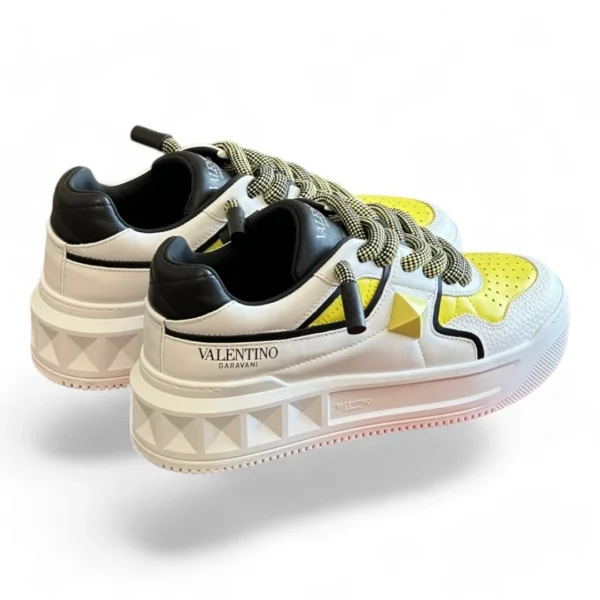 VALENTINO garavani one stud yellow and white