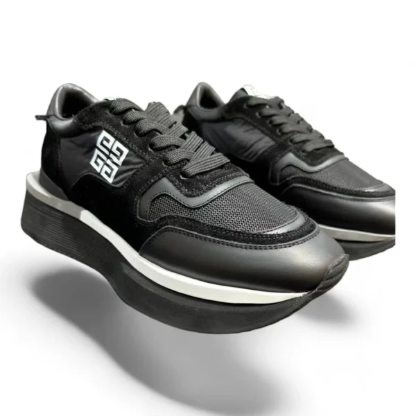 GIVENCHY marshmallow black
