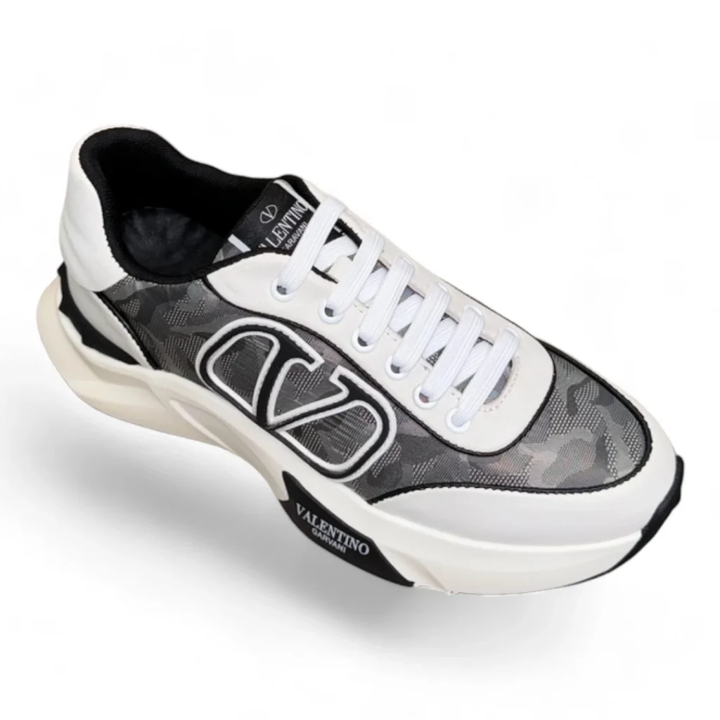 VALENTINO garavani bubbleback black camo