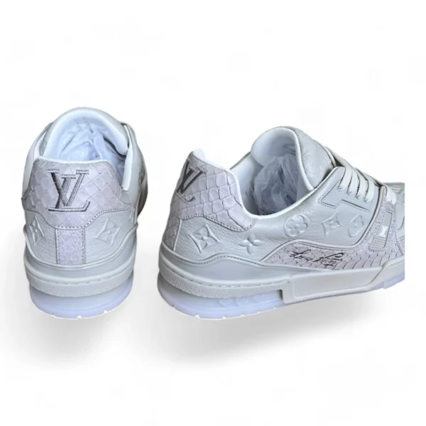 LOUIS VUITTON lv trainer sneaker all white