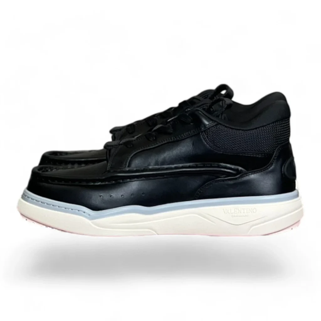 VALENTINO garavani one stud low-top black and white