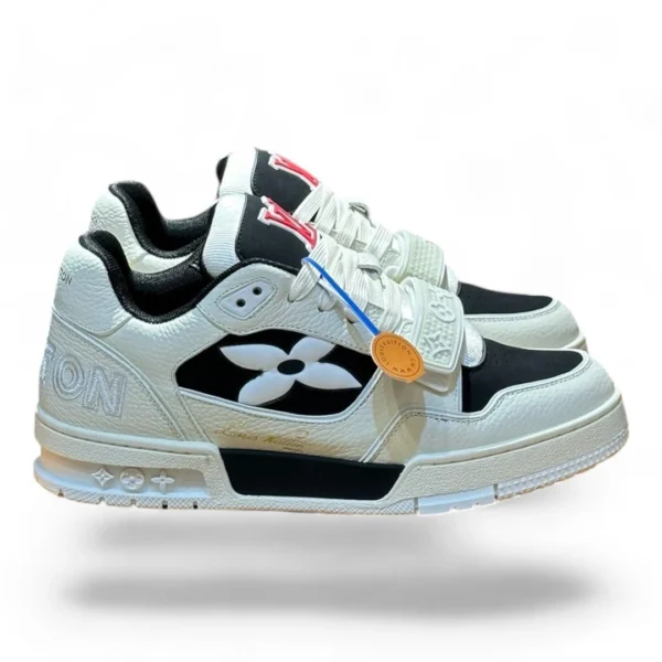 LOUIS VUITTON trainer black and white