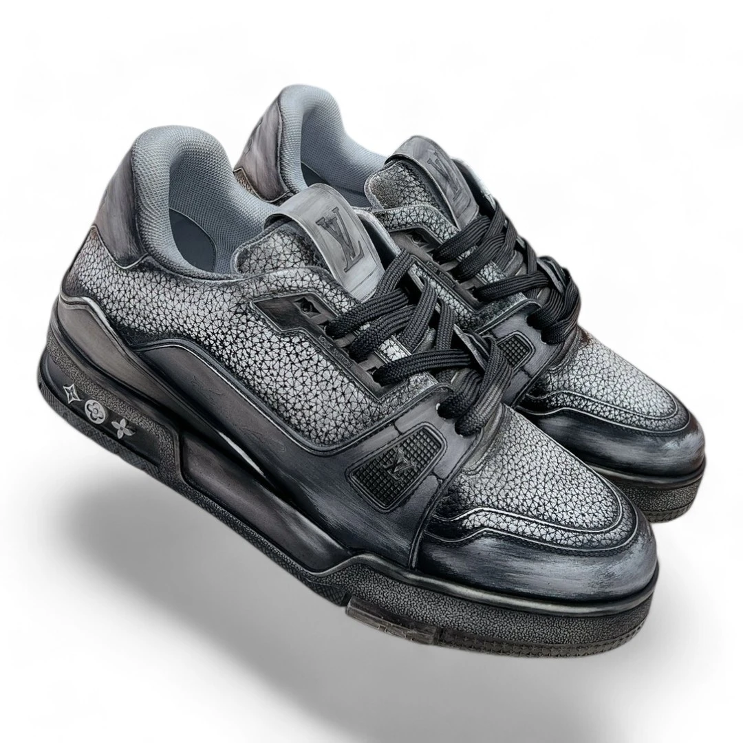 LOUIS VUITTON lv trainer alligator black and grey