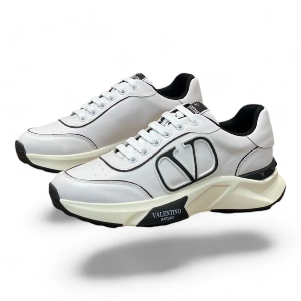 VALENTINO garavani vl7n sneaker white and black