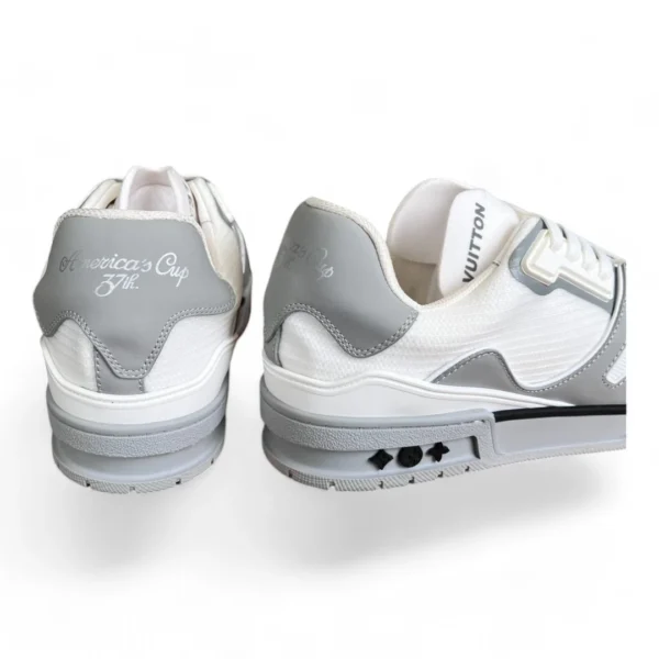 LOUIS VUITTON trainer white and grey