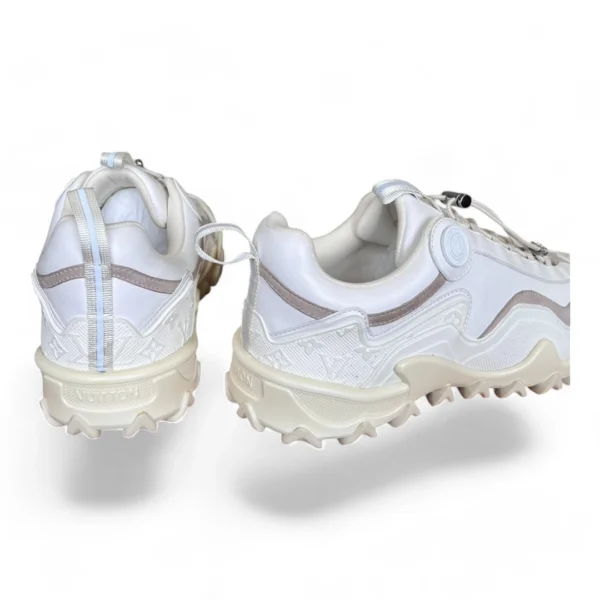LOUIS VUITTON hike sneaker white and beige