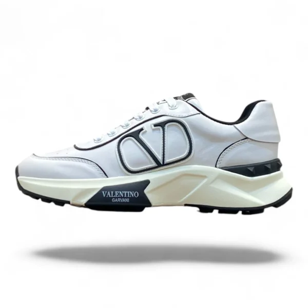 VALENTINO garavani vl7n sneaker white and black