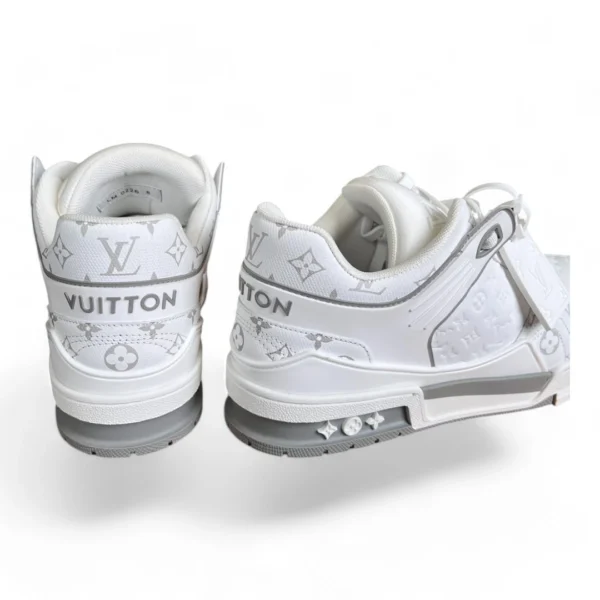 LOUIS VUITTON trainer white and grey