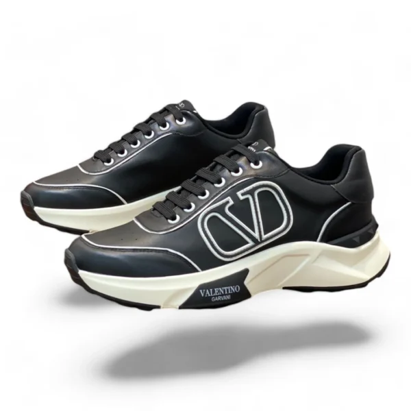 VALENTINO garavani vl7n sneaker black and white