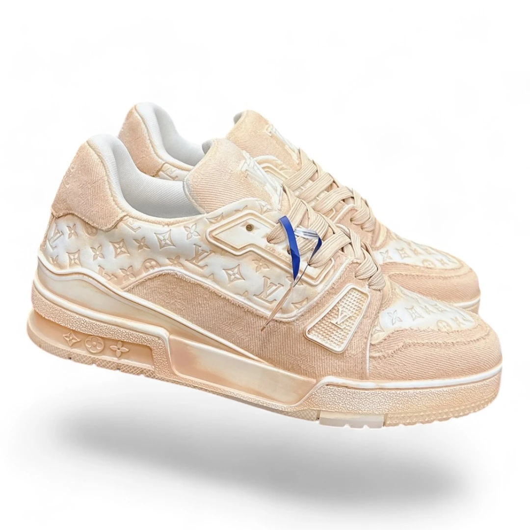 LOUIS VUITTON lv trainer beige and white
