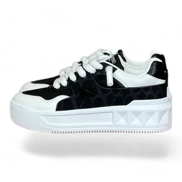 VALENTINO garavani one stud sneaker black and white