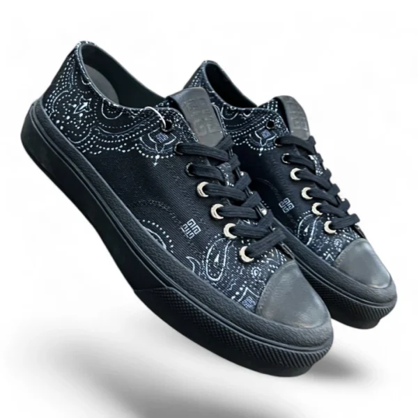 GIVENCHY city court black paisley