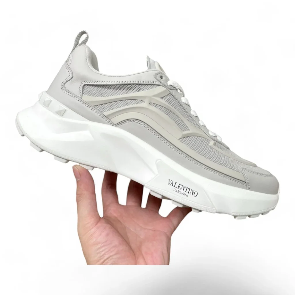 VALENTINO garavani climbers grey