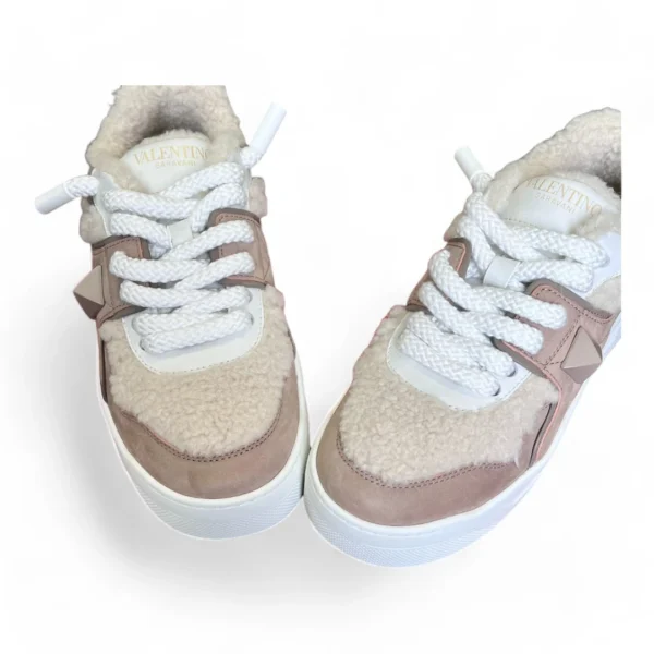 VALENTINO garavani one stud shearling sneaker beige and white