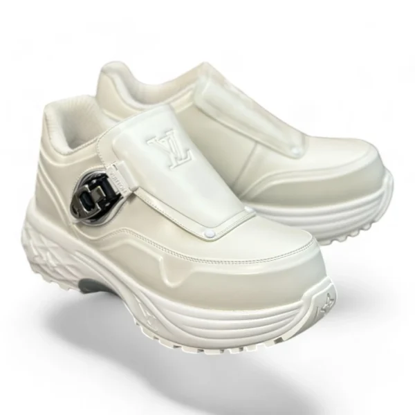 LOUIS VUITTON lv harness white