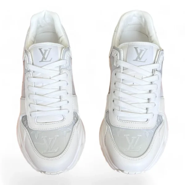LOUIS VUITTON runaway pulse white