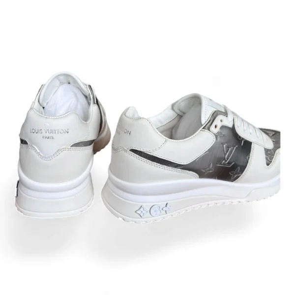 LOUIS VUITTON runaway pulse white and silver