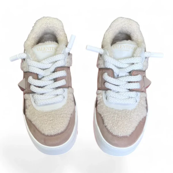 VALENTINO garavani one stud shearling sneaker beige and white