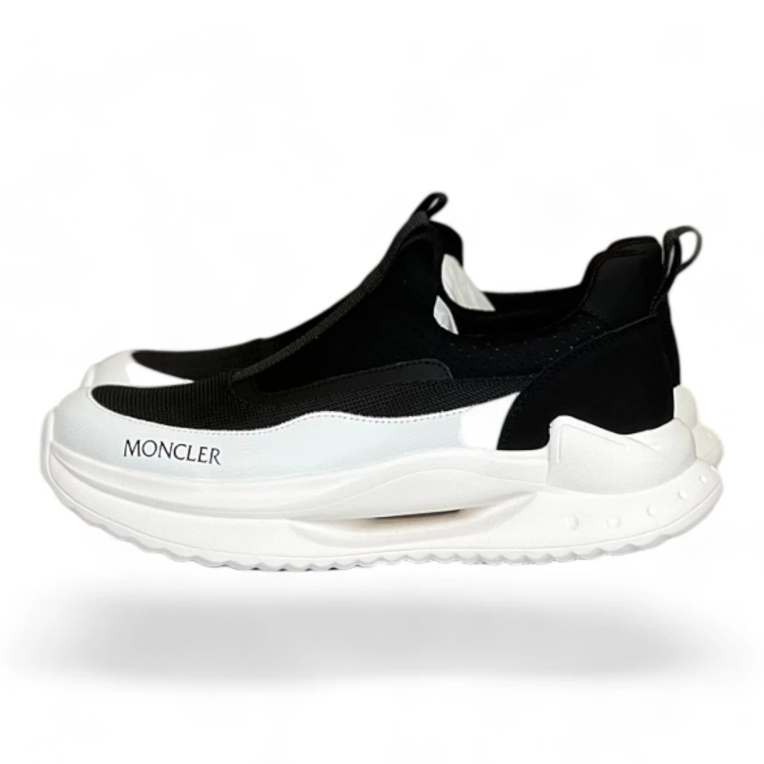 MONCLER leave no trace slip-on black and white