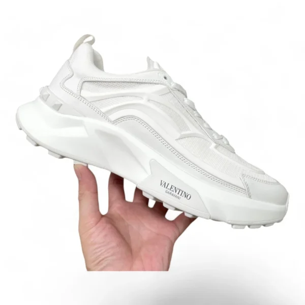 VALENTINO garavani climbers white