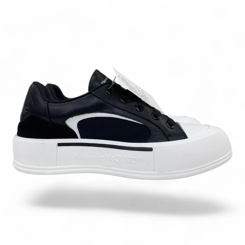ALEXANDER MCQUEEN court sneaker black and white